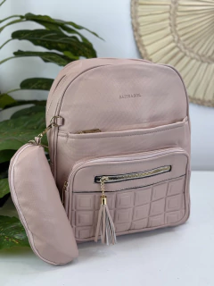 Mochila Social com 2 Bolsos Frontal e Estojo - Livia na internet