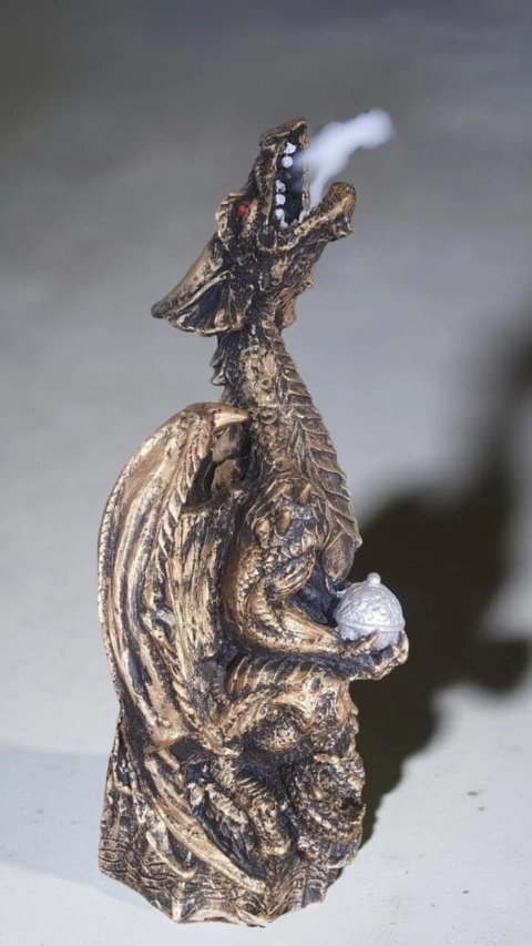 INCENSÁRIO VERTICAL DRAGÃO CHINÊS RESINA - Fumaça sai pela boca na internet