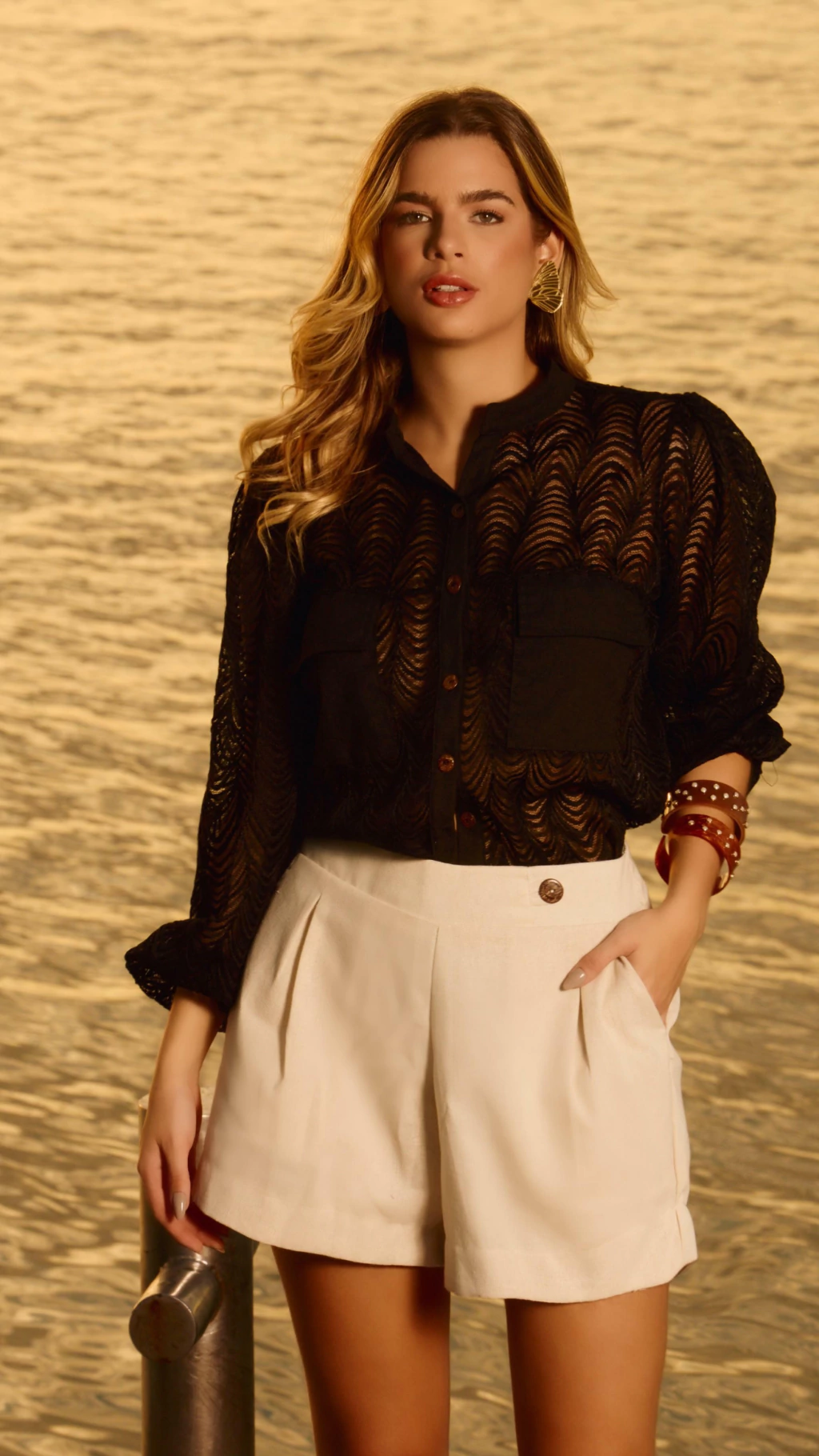 Blusa Em Linho C/ Renda UAU