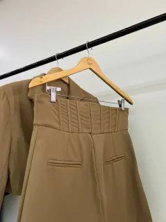 Conjunto Mini Blaser e Short Saia Caramelo