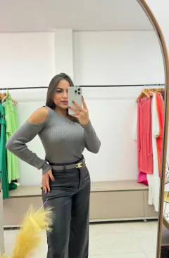 Cinto Celine de Couro Sintético na internet