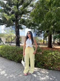 Calça Letícia na internet