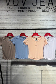 REMERA REBE BOTONES - TM62508 - comprar online