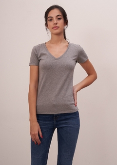 Imagen de Remera Cata Cuello V - TM21501
