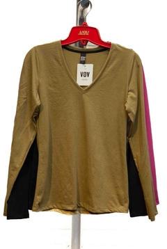 Remera Tini V - TM31520 - comprar online