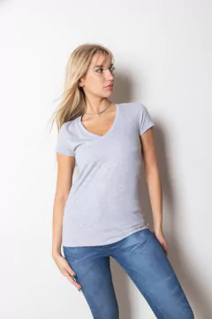 Remera Escote V Lisa - TM8130 - VOV JEANS