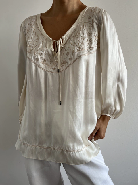 Blusa Boho Seda Bordada