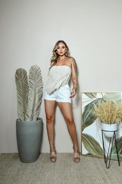 Cropped croche franja forrado na internet