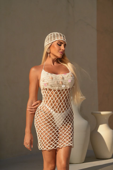 Vestido curto de crochê com conchas - comprar online