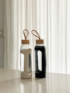 GLASS BOTTLE BLACK en internet