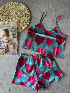 Pijama importado - satén corazon rosa - OHANA MAYORISTA 