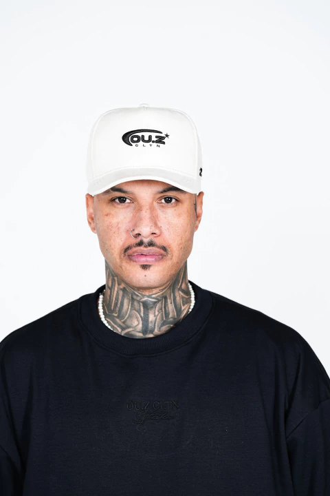 Boné SnapBack OU.Z CLTN- Off White - comprar online
