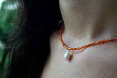 Colar de Zircônias com Pérola - Laranja - comprar online