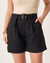 SHORTS DE RICA EM VISCOLINHO - PRETO