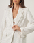 Imagem do MAXI BLAZER ANASTASIA EM ALFAIATARIA - OFF WHITE COM BRILHO PRATA