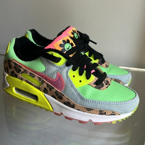 Tenis Nike Air Colorido com Estampa de Onça