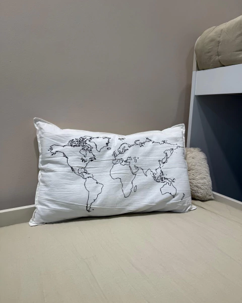 Almohadón Mapamundi 50 x 80 cm - comprar online