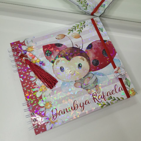 Livro do bebê para recordações personalizado