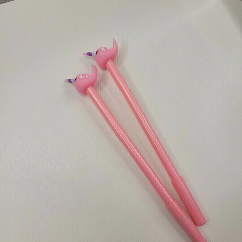 Caneta personagens narval