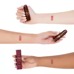 BLUSH STICK VIZZELA - EDIÇÃO ESPECIAL RED MOCHA PRATICIDADE, COR INTENSA E AQUELE TOQUE SAUDÁVEL QUE A SUA MAKE MERECE! - Guimaraesmakeupp