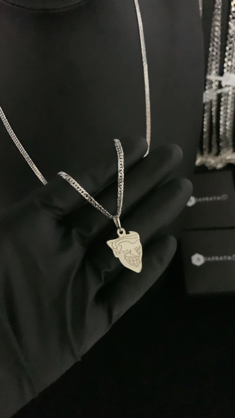 CORRENTE ELO DUPLO 3MM 70CM + PINGENTE CORINGA - PRATA LEGITIMA