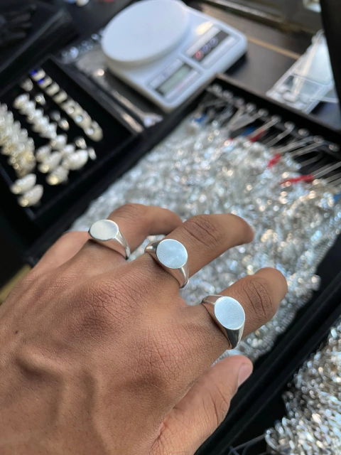 DEDEIRA REDONDA LISA - PRATA LEGITIMA