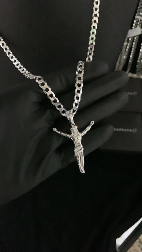 CORRENTE ESCAMADA 7MM 70CM + PINGENTE JESUS CRISTO AB - PRATA LEGITIMA