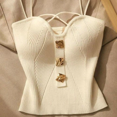 Cropped Leticia