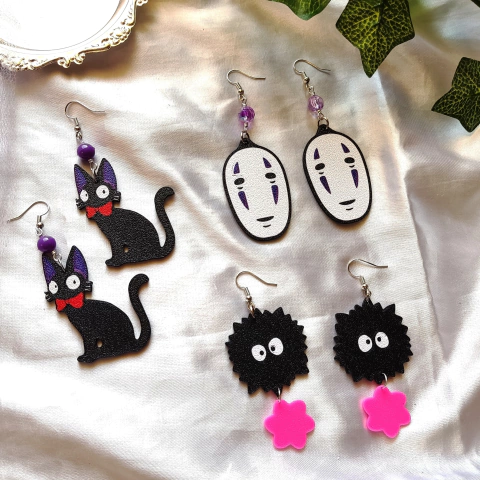 Brincos ghibli - No face, Susuwatari e Jiji