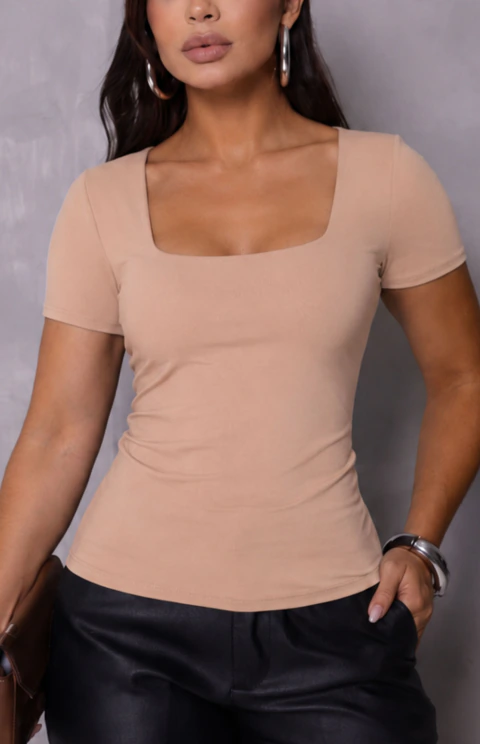Blusa Fernanda Romantic na internet