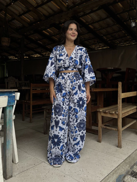 Cropped Maya estampa jardim secreto - comprar online