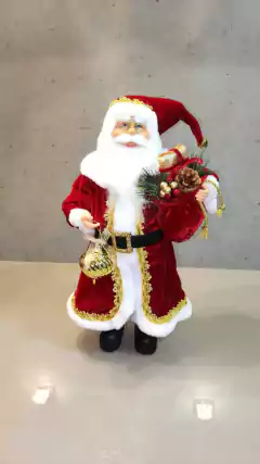 Papai Noel 45cm com capa vermelha e pingente dourado (50587001) - loja online