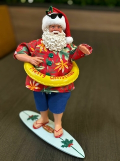 Resina Papai Noel colecionável surfista com prancha e boia na cintura 28cm - comprar online