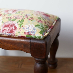 Banquinho floral