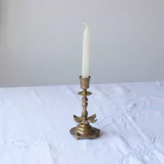 Castiçal flor na internet