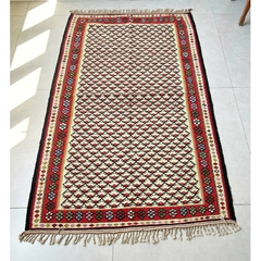 Kilim Senneh rosinhas | 98 x 166 cm - Gabinete Curadoria