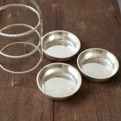Petit Four | prata - Gabinete Curadoria