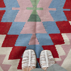 Kilim turco azul, rosa e vermelho 176 x 290 cm