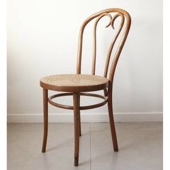 Cadeira modelo Thonet coração