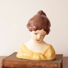 Busto dama | SOS RS