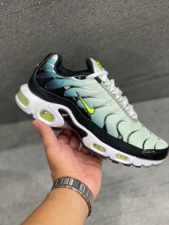 NIKE AIR MAX TN PLUS
