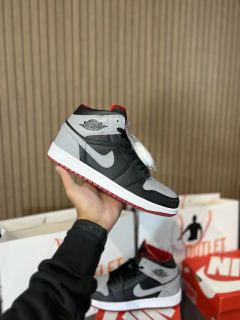 NIKE JORDAN- Cano alto (Importado)