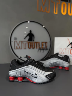 NIKE SHOX R4 - comprar online