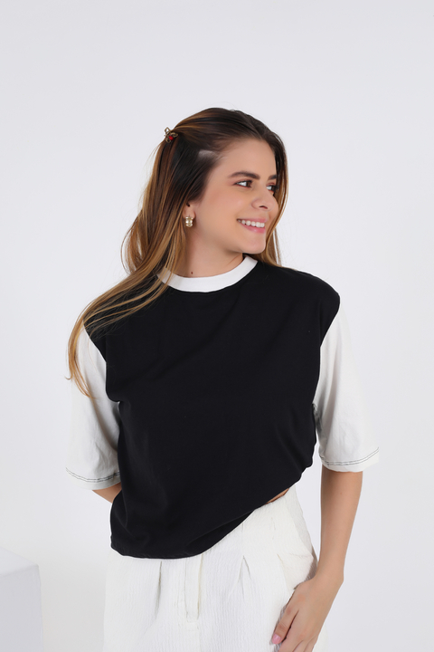 Cropped Bicolor com leve defeito - comprar online