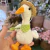 Pelúcia Pato Sentado Bandana Bolinhas Verde 20cm - PRÉ-VENDA