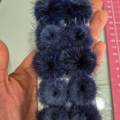 Laço escolar Cristal com Inicial e Pompom - Laços Coloridos