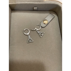 brinco Harry potter relíquias da morte - comprar online