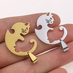 pingente gatinho tipo Yin Yang na internet