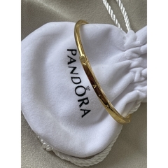 Pulseira bracelete pandora rigido dourado acompanha saquinho de veludo pandora - comprar online