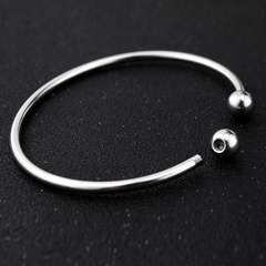pulseira rígida para berloques / charms pingentes